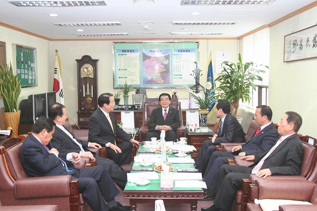 인천광역시 군구의장협의회 4월중 월례회의 사진